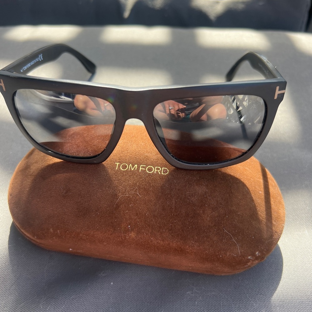 Tom Ford 57mm Polarized Sunglasses - Picture 2 of 6